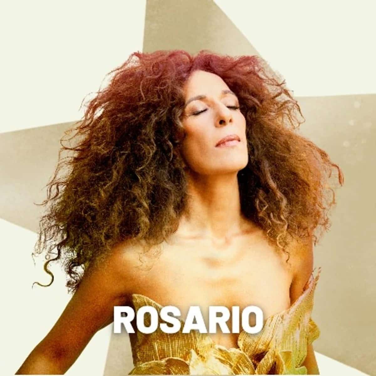 Rosario en primer plano sobre un fondo de estrellas rosas y doradas en el cartel oficial de su concierto del 1 de agosto en Starlite Occident.