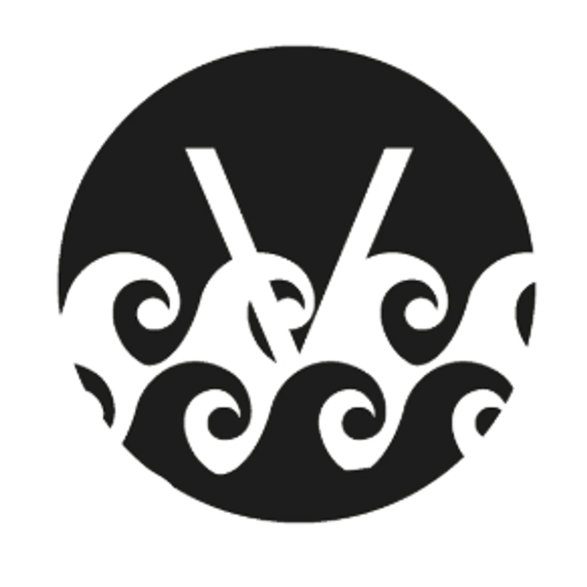 Cartel de Marpoética 2026 para el recital a bordo con Erika Martínez y Elsa Moreno, una experiencia de poesía en el mar frente a la costa de Marbella.