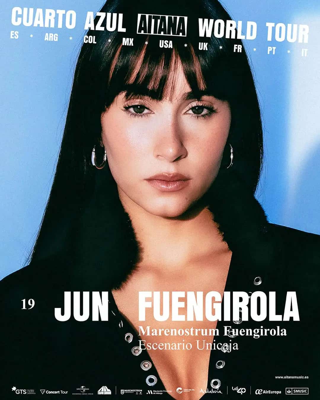 Aitana actuando en directo durante su gira Cuarto Azul 2026