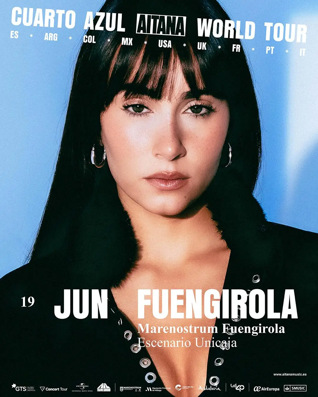 Aitana actuando en directo durante su gira Cuarto Azul 2026