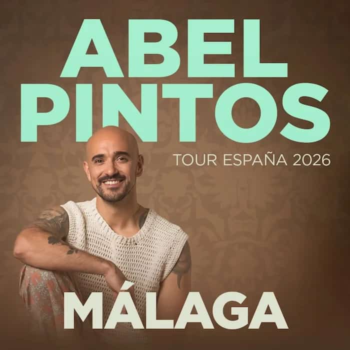Abel Pintos actuando en vivo en el escenario
