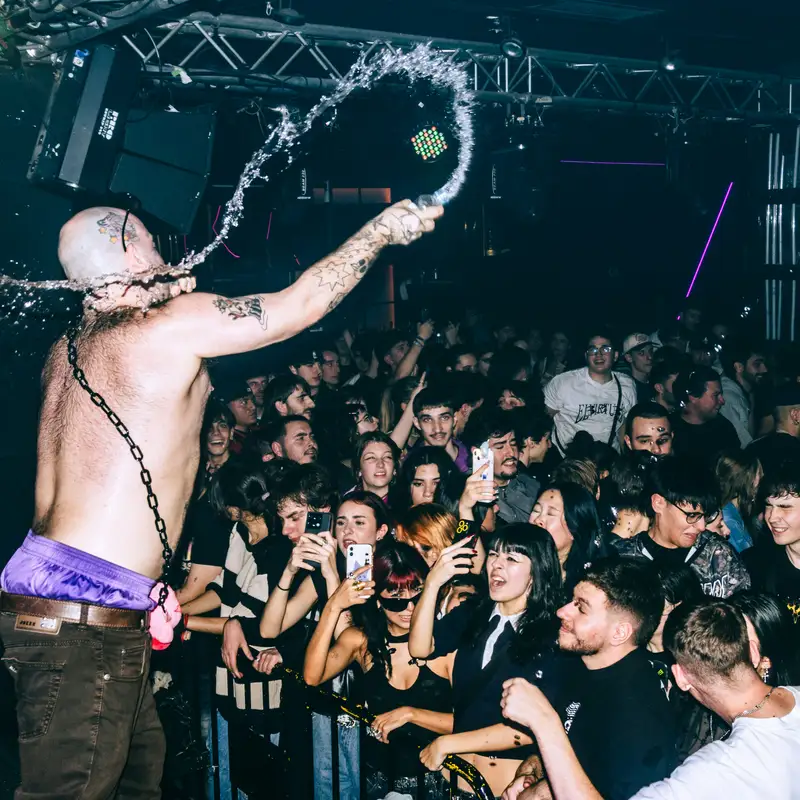 El Virtual actuando en vivo en 20k0VIRTOUR en Málaga 2026