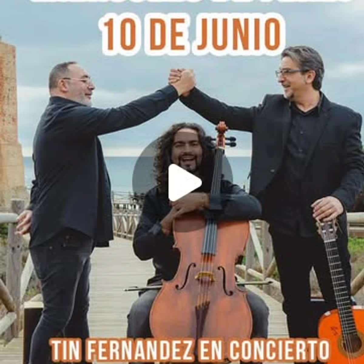 Tin Fernández actuando en vivo en Sala Aperol, Feria de Marbella 2026