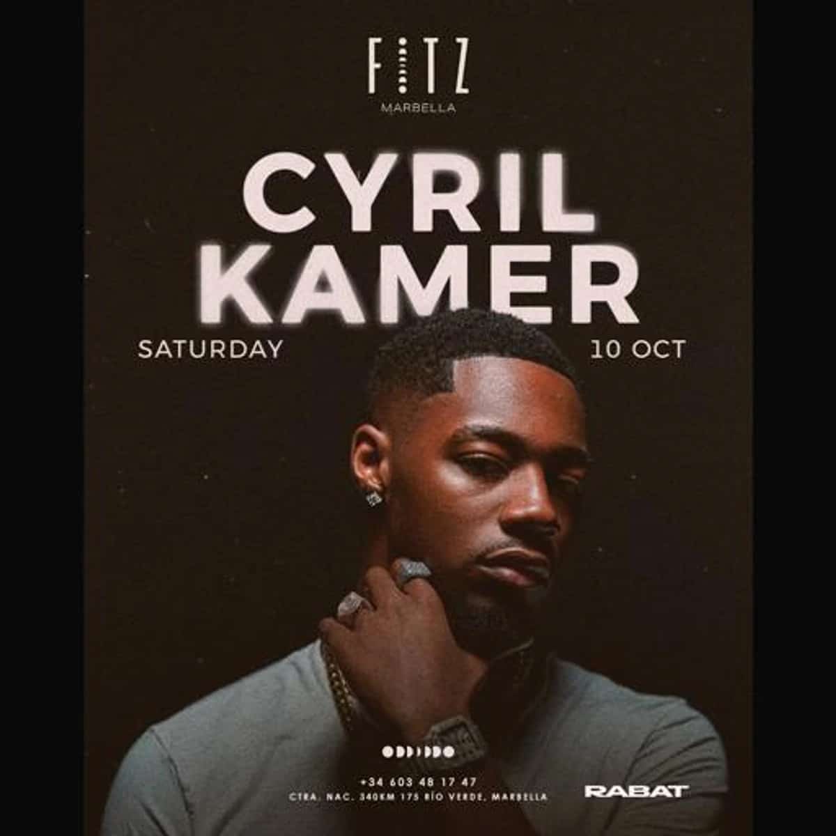 Cartel de Cyril Kamer en FITZ Marbella: retrato del artista sobre fondo oscuro, su nombre en letras blancas y la fecha «Saturday 10 Oct».