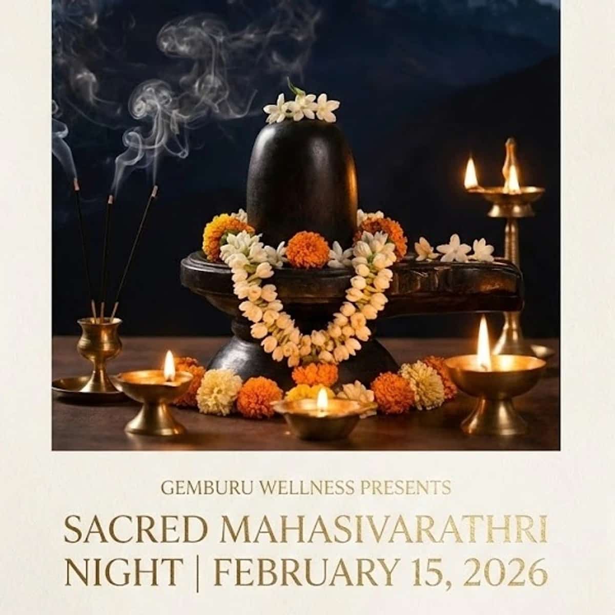 Cartel de invitación para la Noche de Mahasivarathri en Gemburu Wellness Marbella con un lingam sagrado de Shiva adornado con flores, velas y una silueta del Señor Shiva en un cielo estrellado.